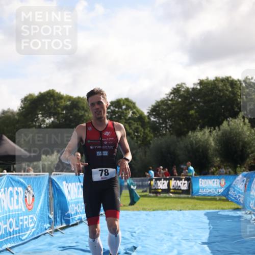 25.08.2024 - Elbe Triathlon Hamburg H.Heesch http://msf.ph/oto/6834548 25.08.2024 10:06:18 Ziel 78 meine-sportfotos.de
