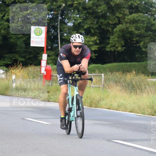25.08.2024 - Elbe Triathlon Hamburg Fuchs,  Jonas http://msf.ph/oto/6834550 25.08.2024 08:40:29 Radfahren 95 meine-sportfotos.de