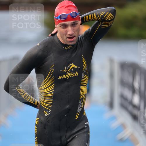25.08.2024 - Elbe Triathlon Hamburg H.Heesch http://msf.ph/oto/6834551 25.08.2024 08:34:12 Schwimmen 35, 52, 55, 58, 64, 83, 86, 97 meine-sportfotos.de