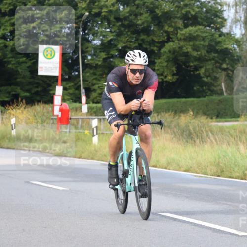 25.08.2024 - Elbe Triathlon Hamburg Fuchs,  Jonas http://msf.ph/oto/6834552 25.08.2024 08:40:29 Radfahren 95 meine-sportfotos.de