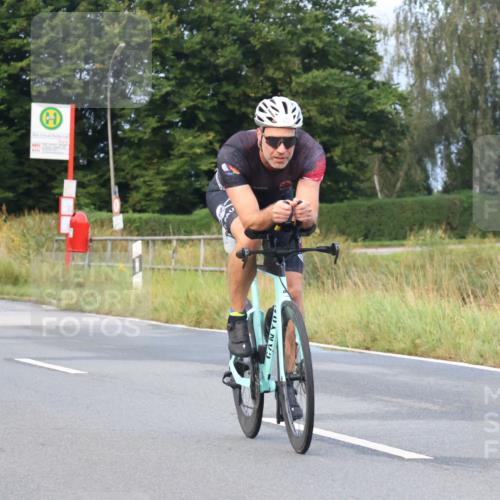 25.08.2024 - Elbe Triathlon Hamburg Fuchs,  Jonas http://msf.ph/oto/6834560 25.08.2024 08:40:29 Radfahren 95 meine-sportfotos.de