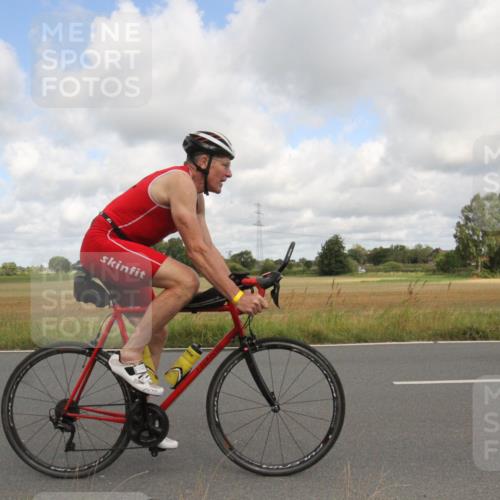 25.08.2024 - Elbe Triathlon Hamburg Fuchs,  Jonas http://msf.ph/oto/6834567 25.08.2024 10:09:30 Radfahren 477, 464, 459, 375 meine-sportfotos.de