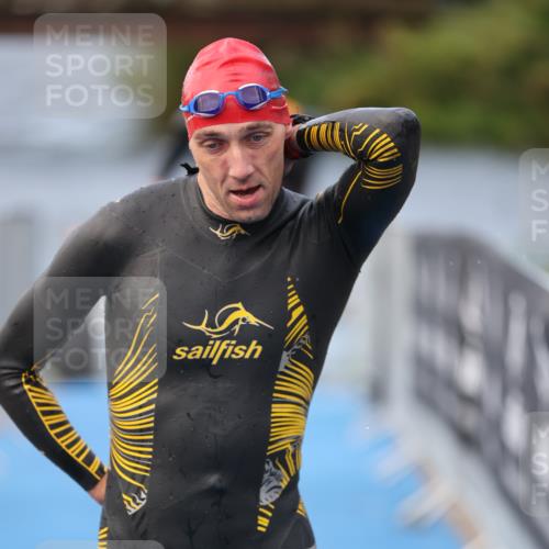 25.08.2024 - Elbe Triathlon Hamburg H.Heesch http://msf.ph/oto/6834568 25.08.2024 08:34:12 Schwimmen 35, 52, 55, 58, 64, 83, 86, 97 meine-sportfotos.de