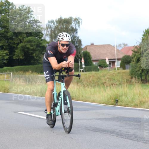 25.08.2024 - Elbe Triathlon Hamburg Fuchs,  Jonas http://msf.ph/oto/6834574 25.08.2024 08:40:30 Radfahren 95 meine-sportfotos.de
