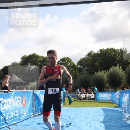 25.08.2024 - Elbe Triathlon Hamburg H.Heesch http://msf.ph/oto/6834582 25.08.2024 10:06:18 Ziel 78 meine-sportfotos.de