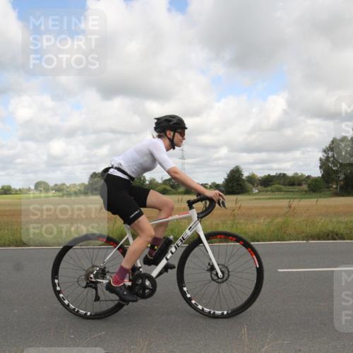 25.08.2024 - Elbe Triathlon Hamburg Fuchs,  Jonas http://msf.ph/oto/6834586 25.08.2024 10:09:42 Radfahren 534, 494, 387, 489, 414 meine-sportfotos.de