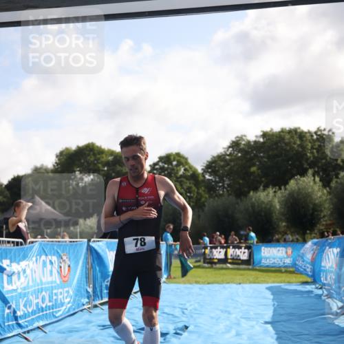 25.08.2024 - Elbe Triathlon Hamburg H.Heesch http://msf.ph/oto/6834589 25.08.2024 10:06:18 Ziel 78 meine-sportfotos.de