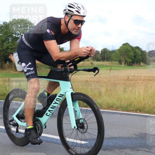 25.08.2024 - Elbe Triathlon Hamburg Fuchs,  Jonas http://msf.ph/oto/6834594 25.08.2024 08:40:30 Radfahren 95 meine-sportfotos.de