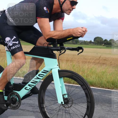 25.08.2024 - Elbe Triathlon Hamburg Fuchs,  Jonas http://msf.ph/oto/6834602 25.08.2024 08:40:30 Radfahren 95 meine-sportfotos.de