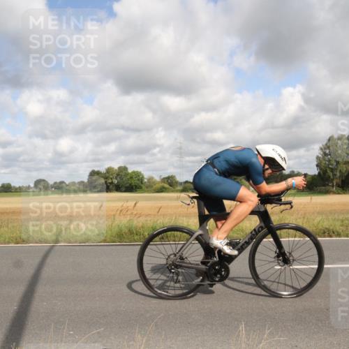 25.08.2024 - Elbe Triathlon Hamburg Fuchs,  Jonas http://msf.ph/oto/6834615 25.08.2024 10:09:58 Radfahren 358, 478 meine-sportfotos.de