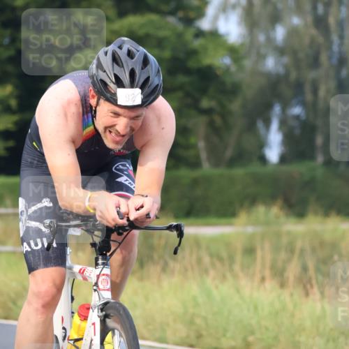 25.08.2024 - Elbe Triathlon Hamburg Fuchs,  Jonas http://msf.ph/oto/6834655 25.08.2024 08:40:45 Radfahren 92, 81 meine-sportfotos.de