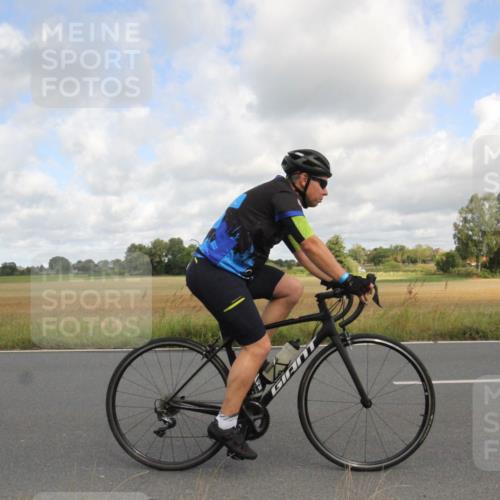 25.08.2024 - Elbe Triathlon Hamburg Fuchs,  Jonas http://msf.ph/oto/6834664 25.08.2024 10:10:39 Radfahren 331 meine-sportfotos.de