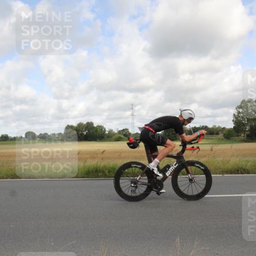 25.08.2024 - Elbe Triathlon Hamburg Fuchs,  Jonas http://msf.ph/oto/6834682 25.08.2024 10:10:53 Radfahren 255, 421 meine-sportfotos.de