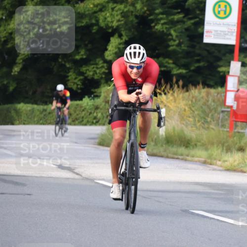 25.08.2024 - Elbe Triathlon Hamburg Fuchs,  Jonas http://msf.ph/oto/6834685 25.08.2024 08:40:50 Radfahren 92, 81, 89 meine-sportfotos.de