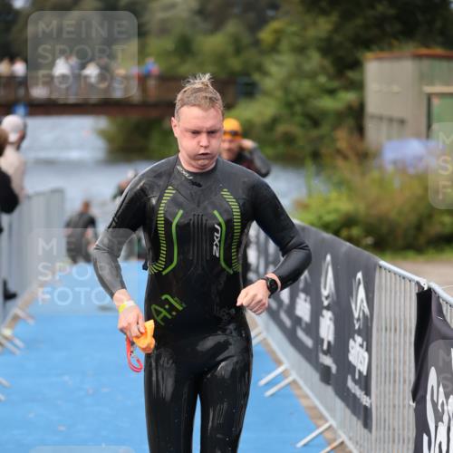 25.08.2024 - Elbe Triathlon Hamburg H.Heesch http://msf.ph/oto/6834694 25.08.2024 08:34:16 Schwimmen 35, 52, 55, 58, 64, 83, 84, 86, 97 meine-sportfotos.de