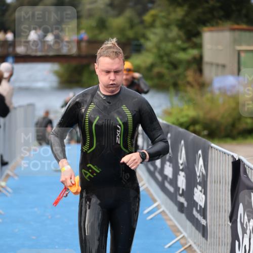 25.08.2024 - Elbe Triathlon Hamburg H.Heesch http://msf.ph/oto/6834695 25.08.2024 08:34:16 Schwimmen 35, 52, 55, 58, 64, 83, 84, 86, 97 meine-sportfotos.de