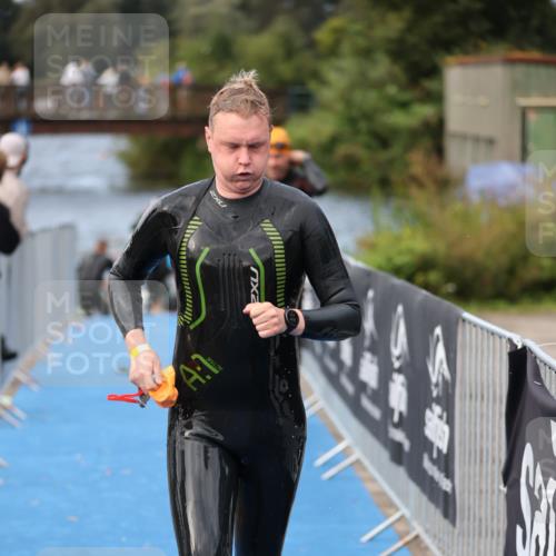 25.08.2024 - Elbe Triathlon Hamburg H.Heesch http://msf.ph/oto/6834699 25.08.2024 08:34:16 Schwimmen 35, 52, 55, 58, 64, 83, 84, 86, 97 meine-sportfotos.de