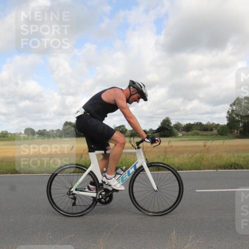 25.08.2024 - Elbe Triathlon Hamburg Fuchs,  Jonas http://msf.ph/oto/6834707 25.08.2024 10:11:07 Radfahren 496, 322, 405, 398 meine-sportfotos.de