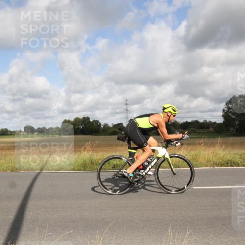 25.08.2024 - Elbe Triathlon Hamburg Fuchs,  Jonas http://msf.ph/oto/6834716 25.08.2024 10:11:24 Radfahren 434, 408 meine-sportfotos.de