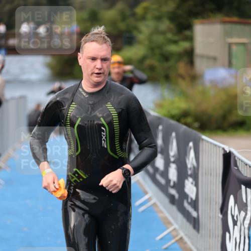 25.08.2024 - Elbe Triathlon Hamburg H.Heesch http://msf.ph/oto/6834717 25.08.2024 08:34:16 Schwimmen 35, 52, 55, 58, 64, 83, 84, 86, 97 meine-sportfotos.de