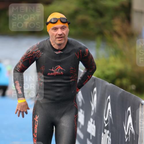 25.08.2024 - Elbe Triathlon Hamburg H.Heesch http://msf.ph/oto/6834725 25.08.2024 08:34:17 Schwimmen 35, 52, 55, 58, 64, 83, 84, 86, 97 meine-sportfotos.de