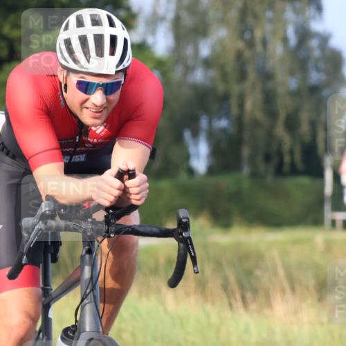 25.08.2024 - Elbe Triathlon Hamburg Fuchs,  Jonas http://msf.ph/oto/6834727 25.08.2024 08:40:51 Radfahren 81, 89 meine-sportfotos.de