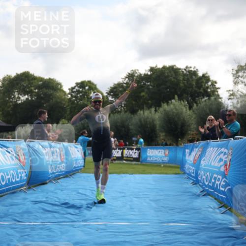 25.08.2024 - Elbe Triathlon Hamburg H.Heesch http://msf.ph/oto/6834728 25.08.2024 10:06:35 Ziel 106 meine-sportfotos.de