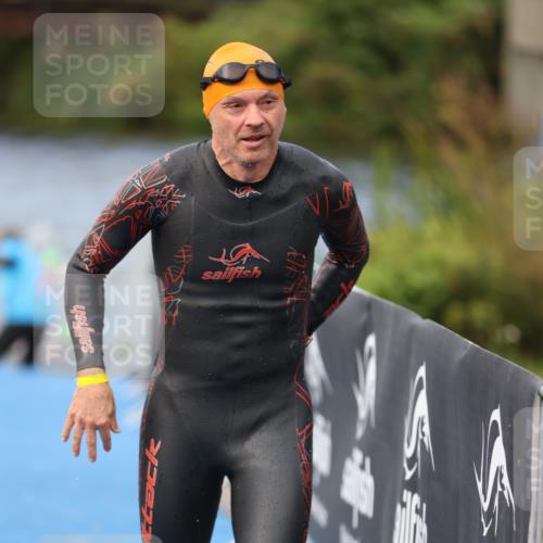 25.08.2024 - Elbe Triathlon Hamburg H.Heesch http://msf.ph/oto/6834730 25.08.2024 08:34:17 Schwimmen 35, 52, 55, 58, 64, 83, 84, 86, 97 meine-sportfotos.de