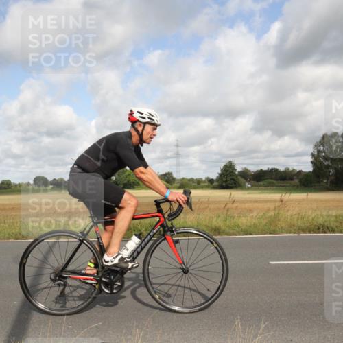 25.08.2024 - Elbe Triathlon Hamburg Fuchs,  Jonas http://msf.ph/oto/6834734 25.08.2024 10:11:33 Radfahren 408, 530, 430, 213 meine-sportfotos.de
