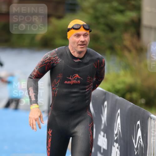 25.08.2024 - Elbe Triathlon Hamburg H.Heesch http://msf.ph/oto/6834738 25.08.2024 08:34:18 Schwimmen 35, 52, 55, 58, 64, 83, 84, 86, 97 meine-sportfotos.de