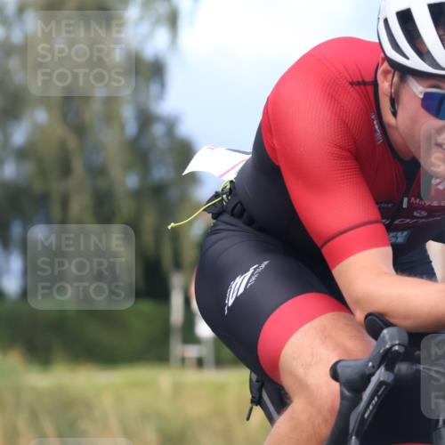 25.08.2024 - Elbe Triathlon Hamburg Fuchs,  Jonas http://msf.ph/oto/6834743 25.08.2024 08:40:52 Radfahren 81, 89, 56 meine-sportfotos.de