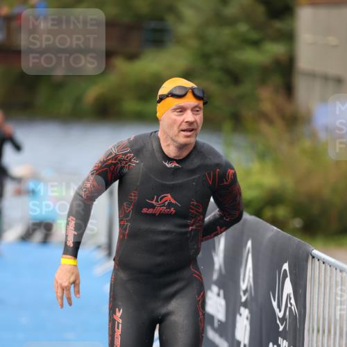 25.08.2024 - Elbe Triathlon Hamburg H.Heesch http://msf.ph/oto/6834746 25.08.2024 08:34:18 Schwimmen 35, 52, 55, 58, 64, 83, 84, 86, 97 meine-sportfotos.de