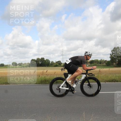 25.08.2024 - Elbe Triathlon Hamburg Fuchs,  Jonas http://msf.ph/oto/6834752 25.08.2024 10:11:52 Radfahren 447, 409 meine-sportfotos.de