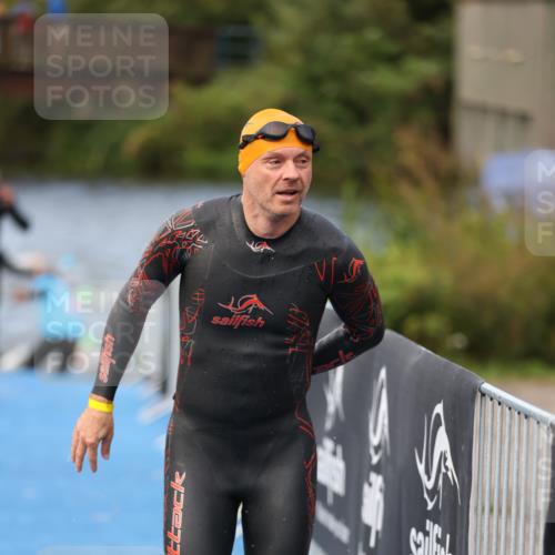 25.08.2024 - Elbe Triathlon Hamburg H.Heesch http://msf.ph/oto/6834753 25.08.2024 08:34:18 Schwimmen 35, 52, 55, 58, 64, 83, 84, 86, 97 meine-sportfotos.de