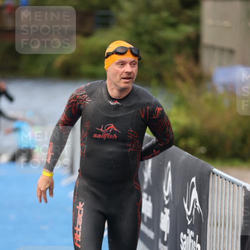 25.08.2024 - Elbe Triathlon Hamburg H.Heesch http://msf.ph/oto/6834757 25.08.2024 08:34:18 Schwimmen 35, 52, 55, 58, 64, 83, 84, 86, 97 meine-sportfotos.de
