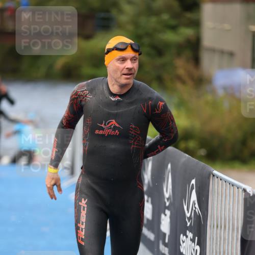 25.08.2024 - Elbe Triathlon Hamburg H.Heesch http://msf.ph/oto/6834760 25.08.2024 08:34:18 Schwimmen 35, 52, 55, 58, 64, 83, 84, 86, 97 meine-sportfotos.de