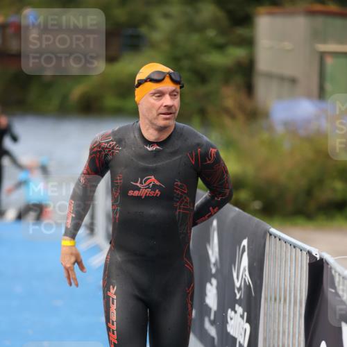 25.08.2024 - Elbe Triathlon Hamburg H.Heesch http://msf.ph/oto/6834772 25.08.2024 08:34:18 Schwimmen 35, 52, 55, 58, 64, 83, 84, 86, 97 meine-sportfotos.de