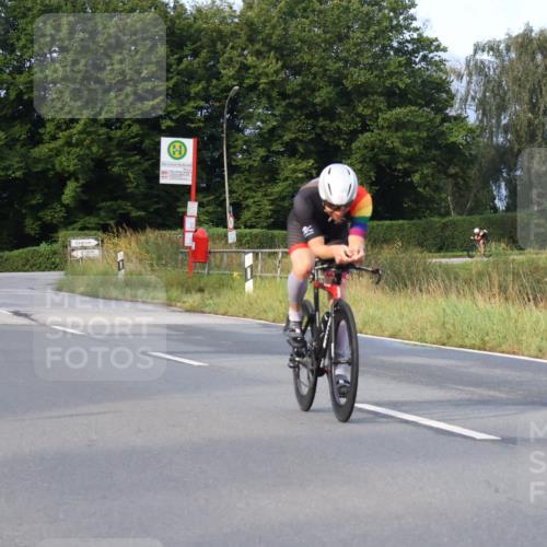 25.08.2024 - Elbe Triathlon Hamburg Fuchs,  Jonas http://msf.ph/oto/6834775 25.08.2024 08:40:56 Radfahren 81, 89, 56 meine-sportfotos.de