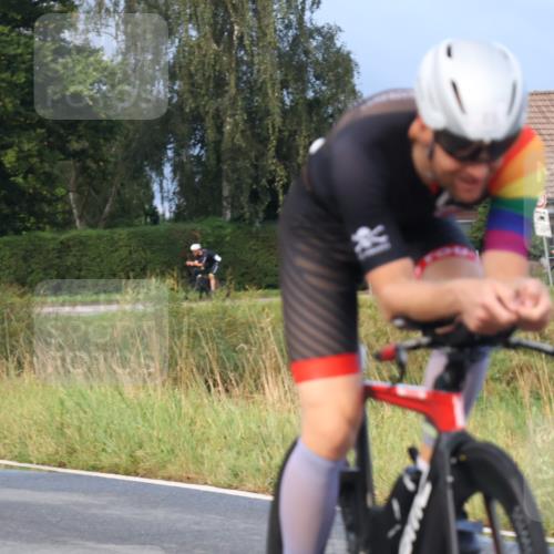 25.08.2024 - Elbe Triathlon Hamburg Fuchs,  Jonas http://msf.ph/oto/6834793 25.08.2024 08:40:56 Radfahren 81, 89, 56 meine-sportfotos.de