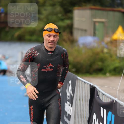 25.08.2024 - Elbe Triathlon Hamburg H.Heesch http://msf.ph/oto/6834801 25.08.2024 08:34:18 Schwimmen 35, 52, 55, 58, 64, 83, 84, 86, 97 meine-sportfotos.de