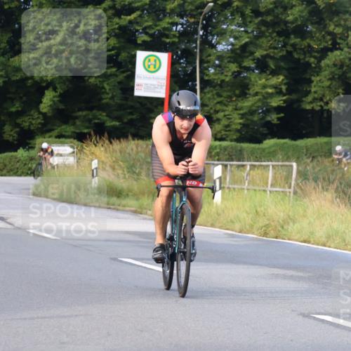 25.08.2024 - Elbe Triathlon Hamburg Fuchs,  Jonas http://msf.ph/oto/6834817 25.08.2024 08:40:58 Radfahren 89, 56, 50 meine-sportfotos.de