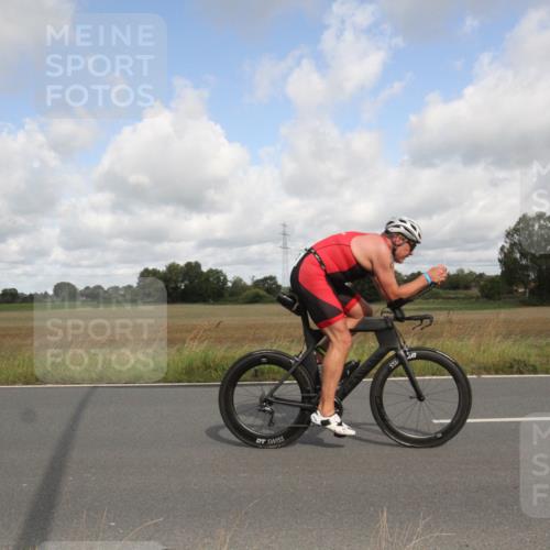 25.08.2024 - Elbe Triathlon Hamburg Fuchs,  Jonas http://msf.ph/oto/6834822 25.08.2024 10:12:58 Radfahren 372, 469 meine-sportfotos.de