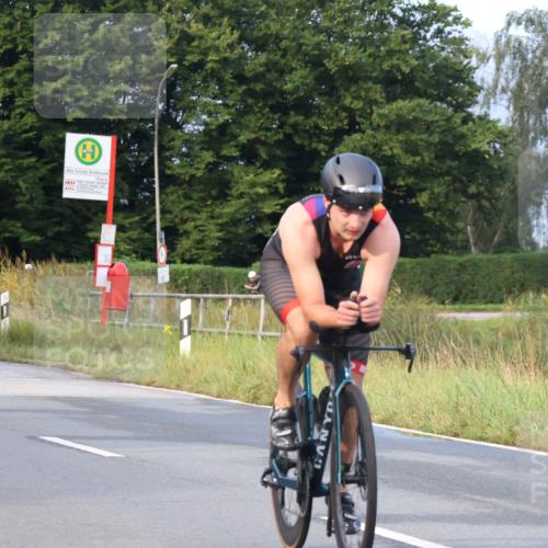 25.08.2024 - Elbe Triathlon Hamburg Fuchs,  Jonas http://msf.ph/oto/6834831 25.08.2024 08:40:59 Radfahren 89, 56, 50 meine-sportfotos.de