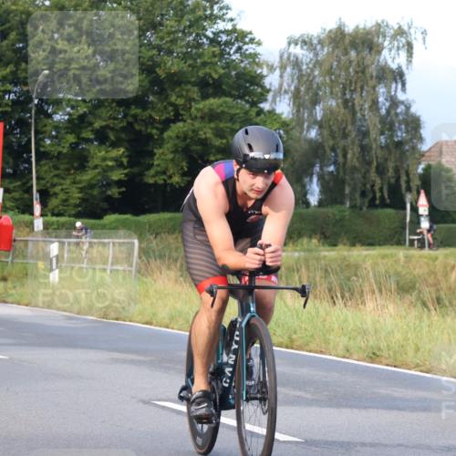 25.08.2024 - Elbe Triathlon Hamburg Fuchs,  Jonas http://msf.ph/oto/6834835 25.08.2024 08:40:59 Radfahren 89, 56, 50 meine-sportfotos.de