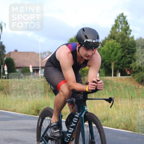25.08.2024 - Elbe Triathlon Hamburg Fuchs,  Jonas http://msf.ph/oto/6834846 25.08.2024 08:40:59 Radfahren 89, 56, 50 meine-sportfotos.de