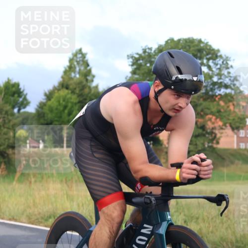 25.08.2024 - Elbe Triathlon Hamburg Fuchs,  Jonas http://msf.ph/oto/6834850 25.08.2024 08:41:00 Radfahren 89, 56, 50, 39 meine-sportfotos.de