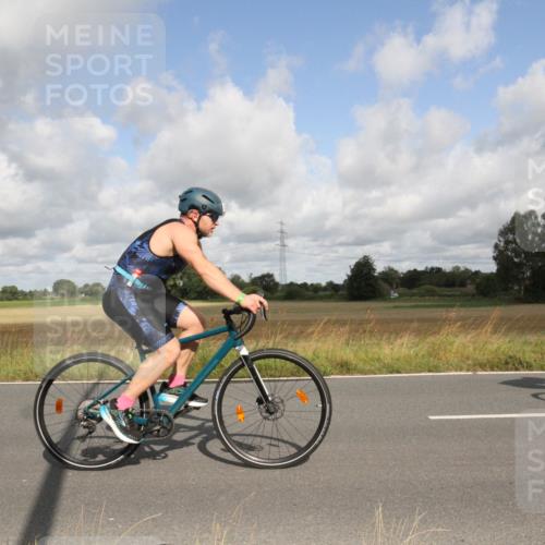 25.08.2024 - Elbe Triathlon Hamburg Fuchs,  Jonas http://msf.ph/oto/6834853 25.08.2024 10:13:35 Radfahren 484, 279, 480 meine-sportfotos.de