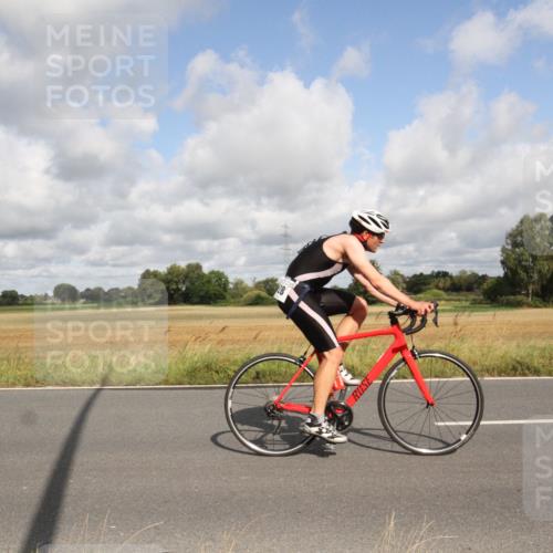 25.08.2024 - Elbe Triathlon Hamburg Fuchs,  Jonas http://msf.ph/oto/6834863 25.08.2024 10:13:59 Radfahren 528, 388, 327 meine-sportfotos.de