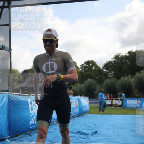 25.08.2024 - Elbe Triathlon Hamburg H.Heesch http://msf.ph/oto/6834864 25.08.2024 10:06:37 Ziel 106 meine-sportfotos.de