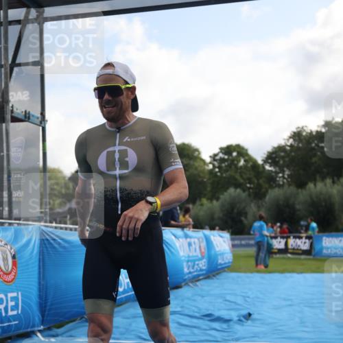 25.08.2024 - Elbe Triathlon Hamburg H.Heesch http://msf.ph/oto/6834873 25.08.2024 10:06:37 Ziel 106 meine-sportfotos.de